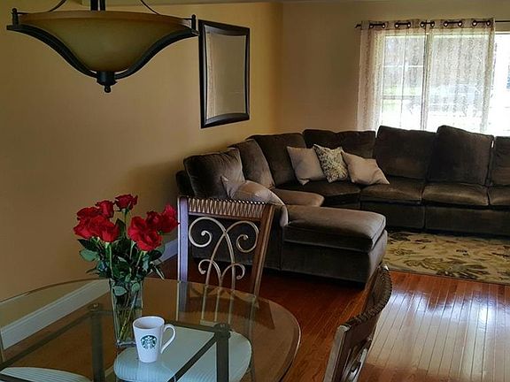 5th image of 26932 Sudbury Dr