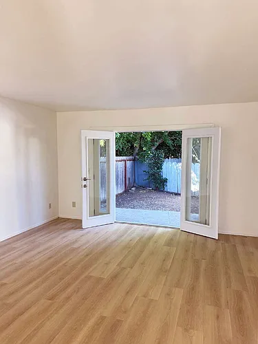 152 Andrieux St Photo 1