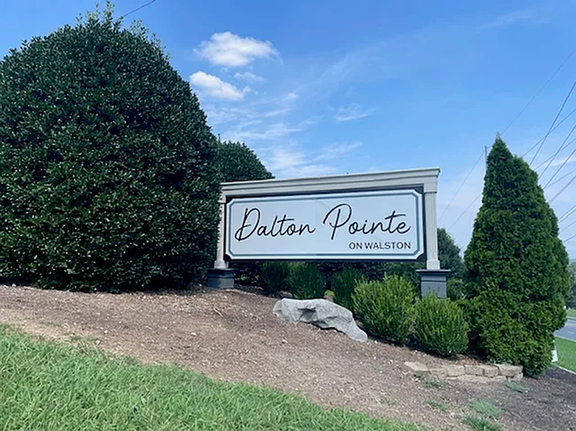 Dalton Pointe Shadow