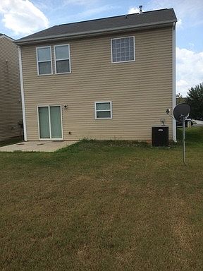 2nd image of 908 Willow Creek Dr