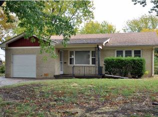 2032 S Ridgewood Dr, Wichita, KS 67218