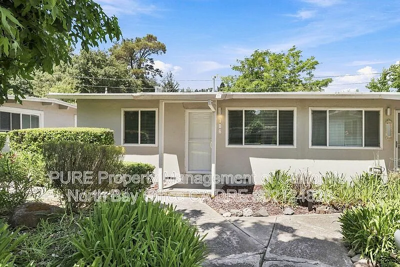 1 bed, 1.0 bath, 650 sqft, $1,890 — Photo 1