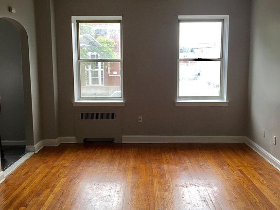 5th image of 297 Lincoln Ave APT 1A