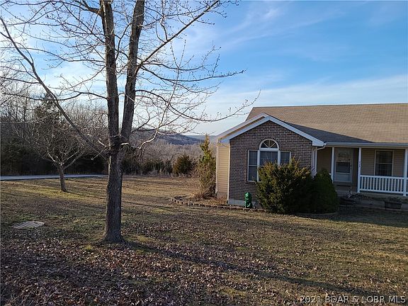 2nd image of 115 English Grove St