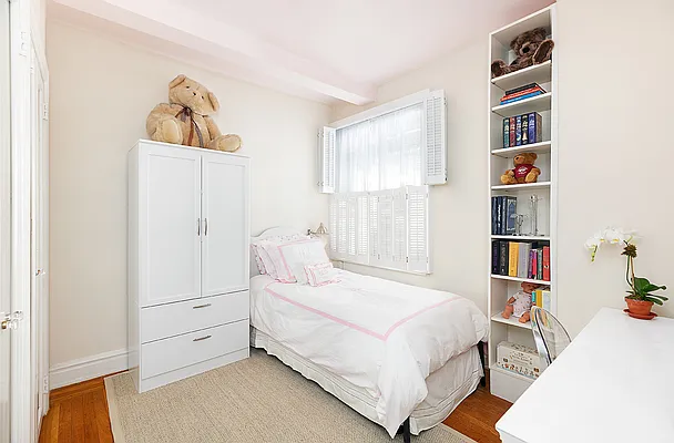 Sold by Compass | media 5