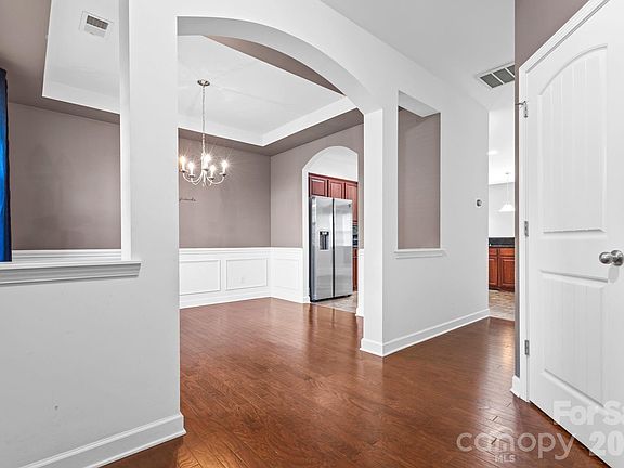 5th image of 149 Wellshire St