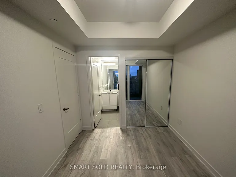 70 Princess St #607-E — Photo 13