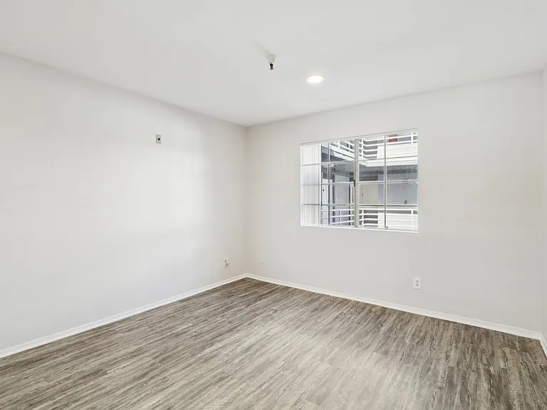 4378 Sepulveda Blvd — Photo 20
