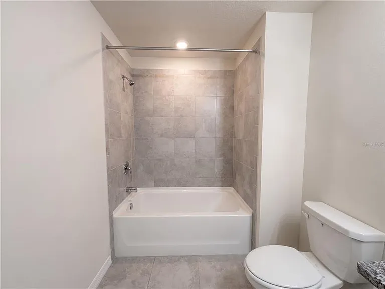 4556 Sparkling Shell Ave — Photo 18