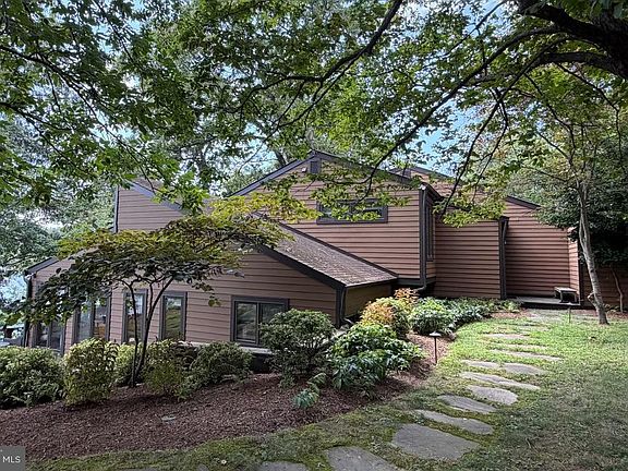 5th image of 23911 Kinnards Point Dr