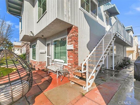 2nd image of 451 30th St