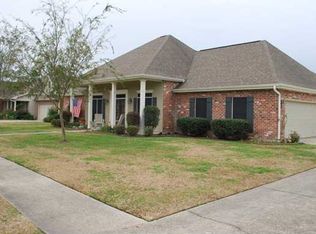104 Catskill Ln, Youngsville, LA 70592