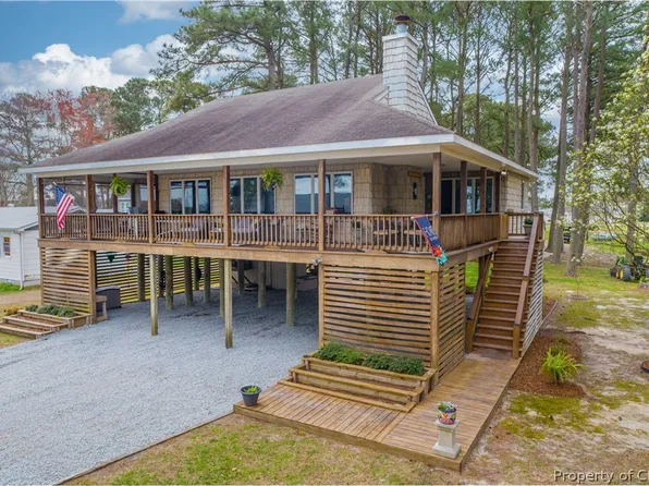153 Montgomery Cove Rd, Deltaville, VA 23043