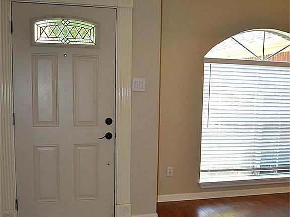2nd image of 16902 Serenity Cove Cir