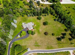 3170 Farview Dr, Richfield, WI 53076
