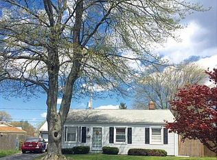 34 Rose Dr, Pawtucket, RI 02861