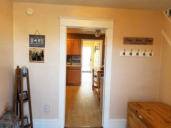 2nd image of 18 Rockwell St
