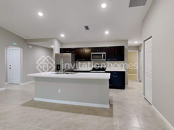 5th image of 2026 SW Trenton Ln