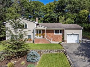3 Harrison Rd, Kinnelon, NJ 07405