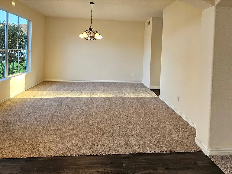 2202 Cherry Hill Ct — Photo 9