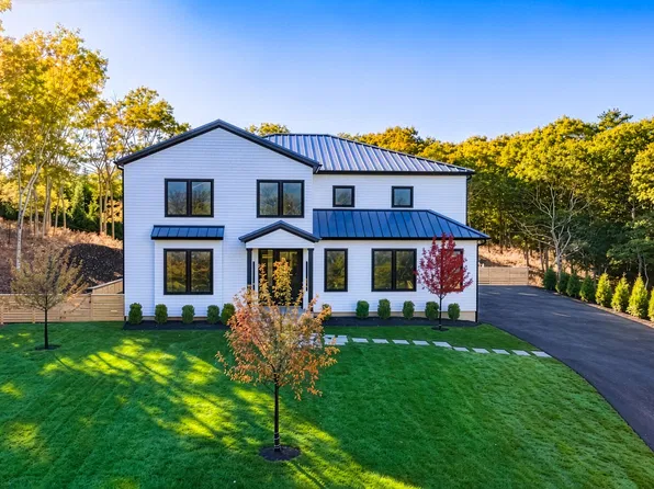 5 Terrace Ave, Southampton, NY 11968