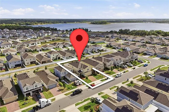 4 bed, 2.5 bath, 2658 sqft, $3,150 — Photo 2