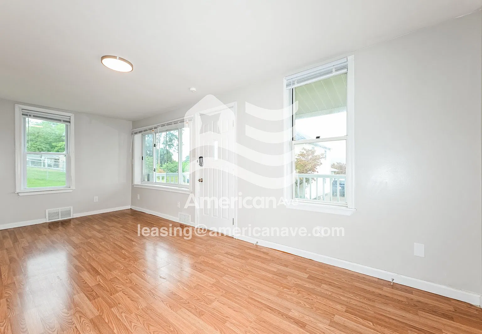 2 bed, 1.5 bath, 1271 sqft, $1,175 — Photo 4