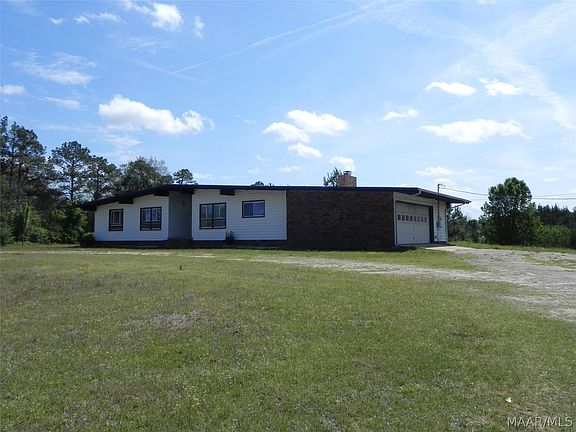 3rd image of 2889 Claud Rd