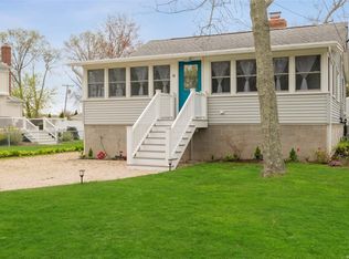 58 Beach Rd, Laurel, NY 11948