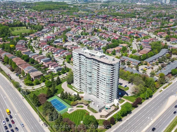 700 Constellation Dr #1109, Mississauga, ON L5R 3G8