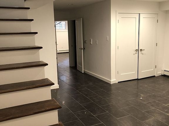 5th image of 452 Carlton Ave #1