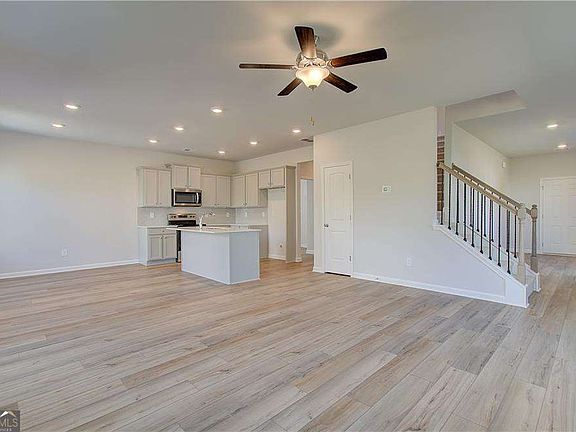 7th image of this home