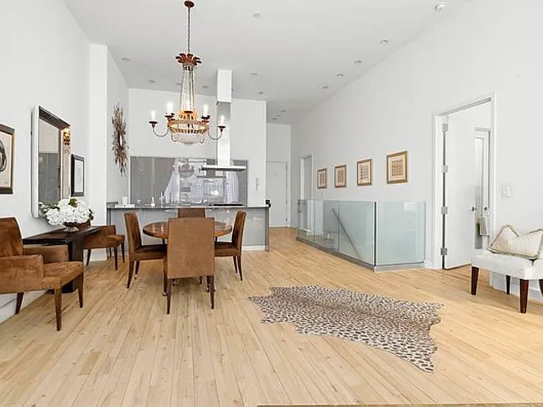 420 W 25th St #1E — Photo 4