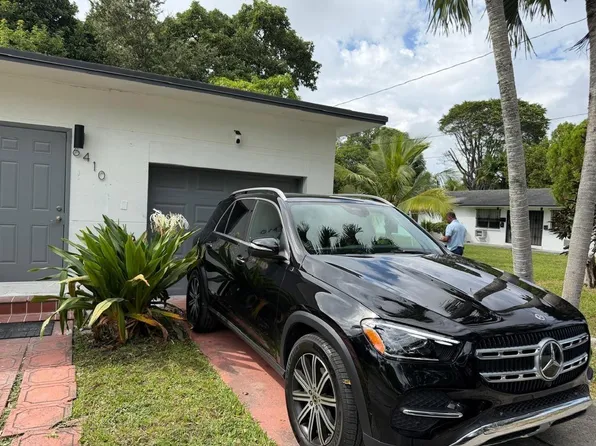6410 NW Miami Ct, Miami, FL 33150