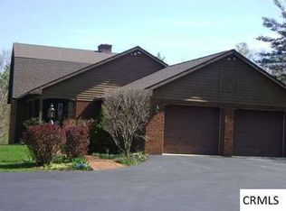 6 Indian Ladder Dr, Altamont, NY 12009