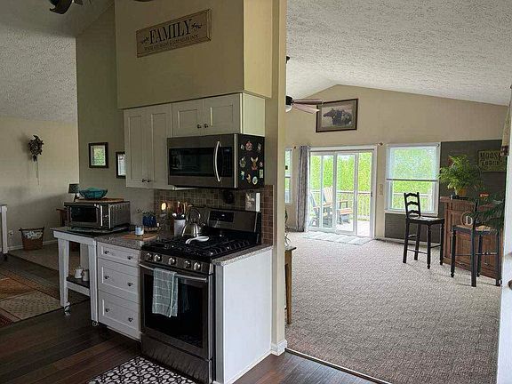 5th image of 58-183 Hemlock Ridge Rd
