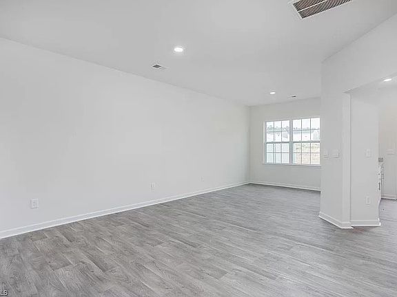3rd image of 1154 Evelynnview Ln #1