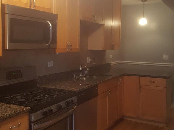 3rd image of 6635 S Kenwood Ave #G