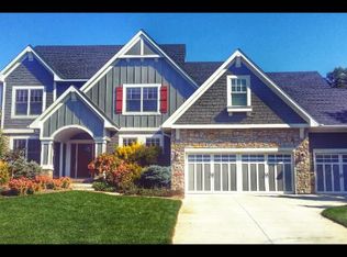 1460 Knob Hill Ln, Excelsior, MN 55331