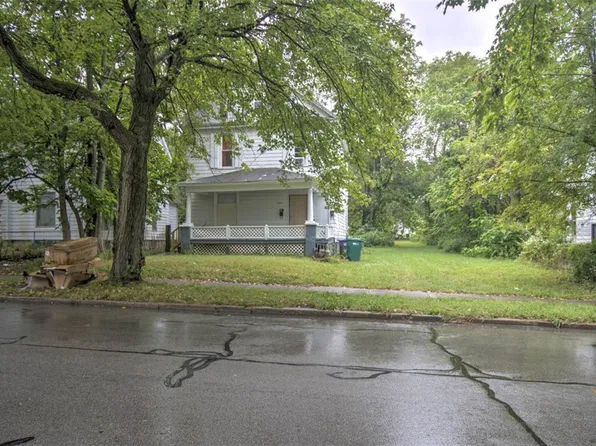 949 W Decatur St, Decatur, IL 62522