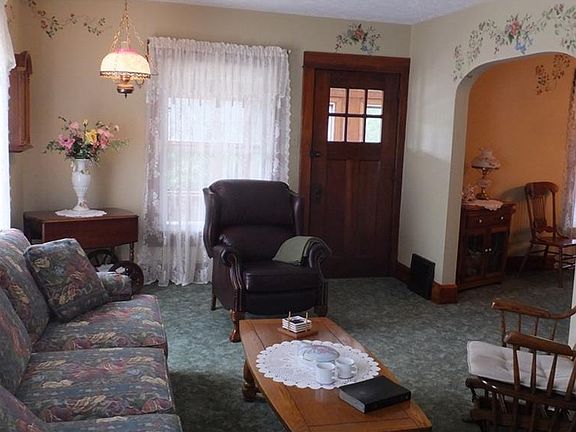 5th image of 313 Grandview Ave