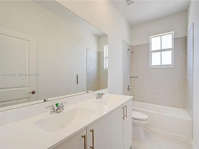 2728 SE 24th Ct — Photo 3