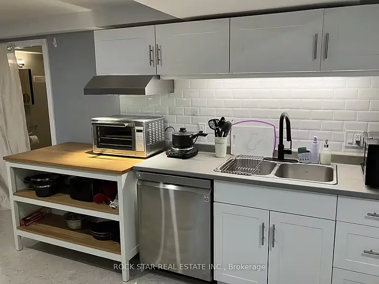 102 Kribs St #LOWER — Photo 10