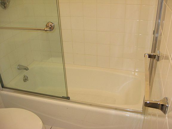 4th image of 25AA Saint Marys Ct #1AA