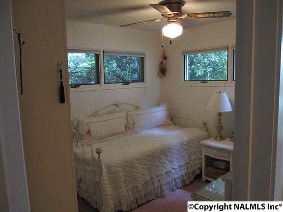 4th image of 423 Ramblewood Dr