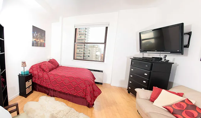 Rented by New York Residence | media 23