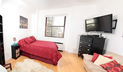 Rented by New York Residence