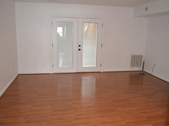 4th image of 304 Gaylor Ln