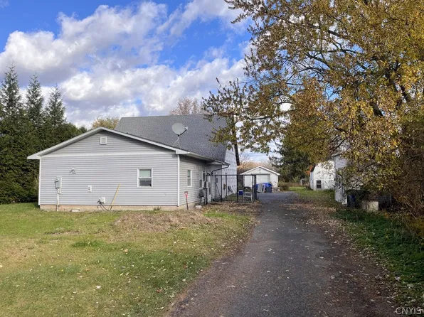 9392 Brewerton Rd, Brewerton, NY 13029