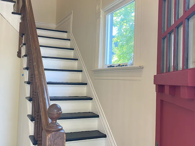 612 E Magnolia St — Photo 4